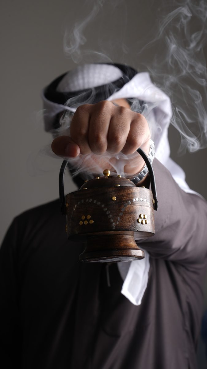 Dr. Oud — البخور والمبخرة