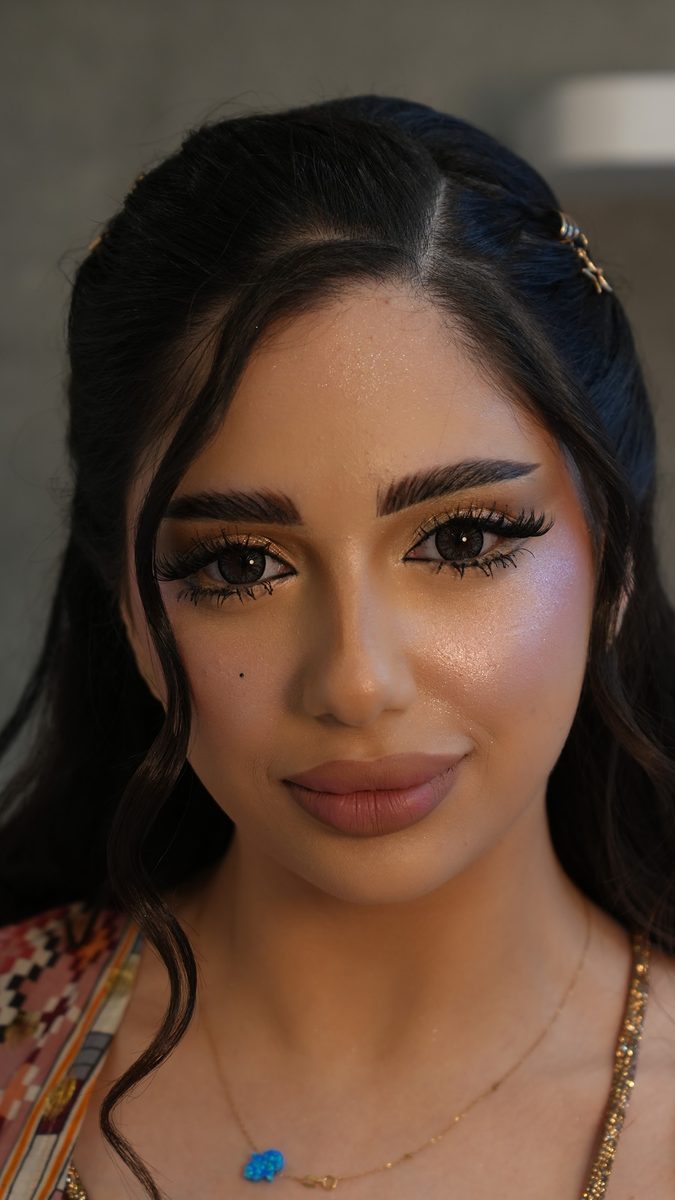 Akasiya — جلسة مكياج